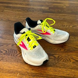 Brooks Launch Sneakers